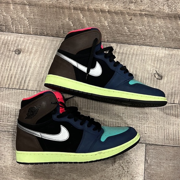 2020
Air Jordan 1 Retro High 'Tokyo Bio Hack' - Picture 2 of 10